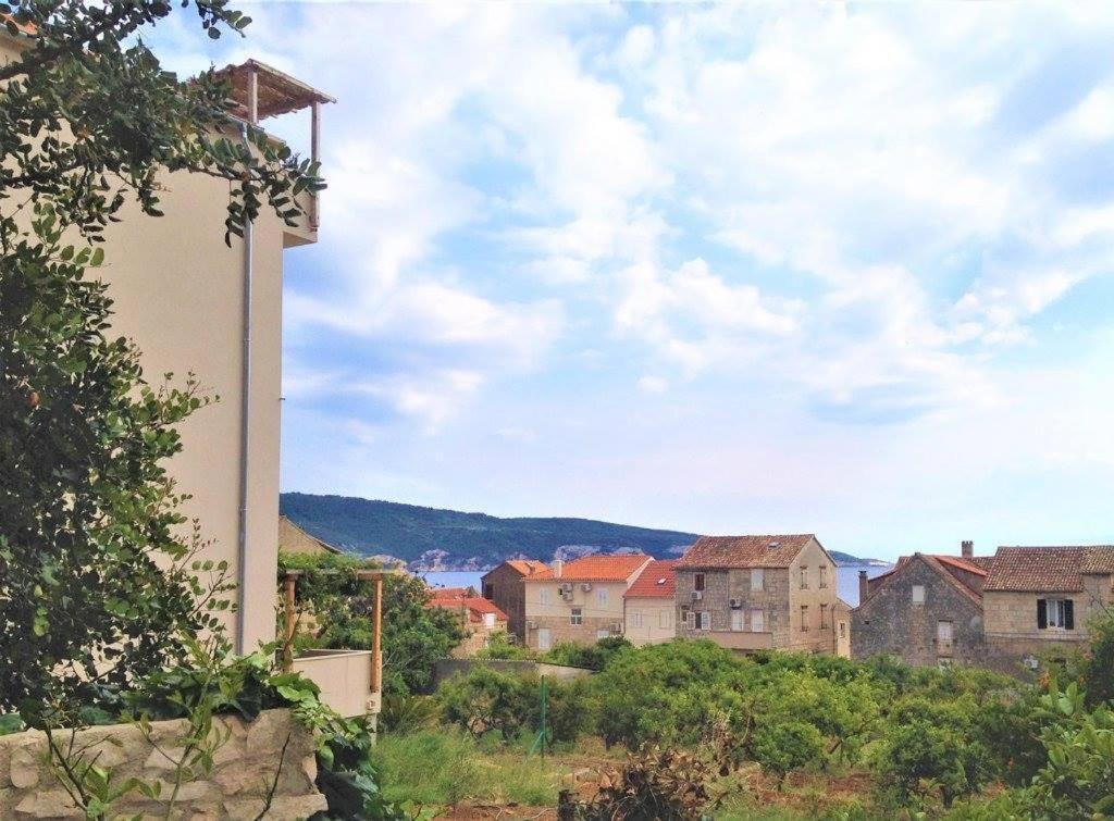 Bed And Breakfast Blue In Blue Komiža Buitenkant foto